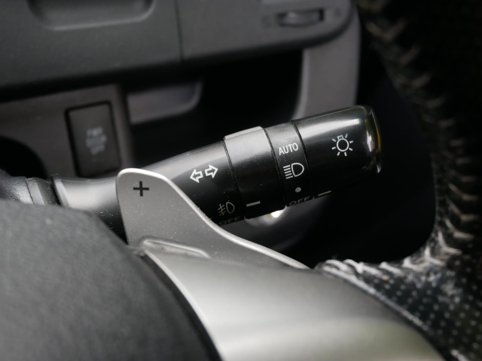 2012 TOYOTA VOXY